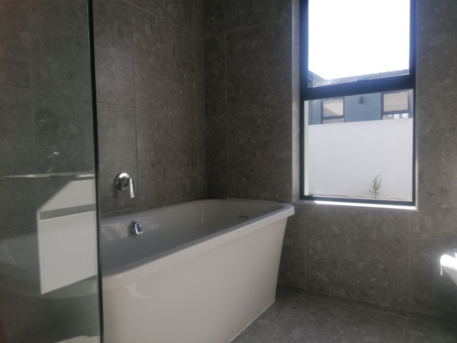3 Bedroom Property for Sale in Sitari Country Estate Western Cape
